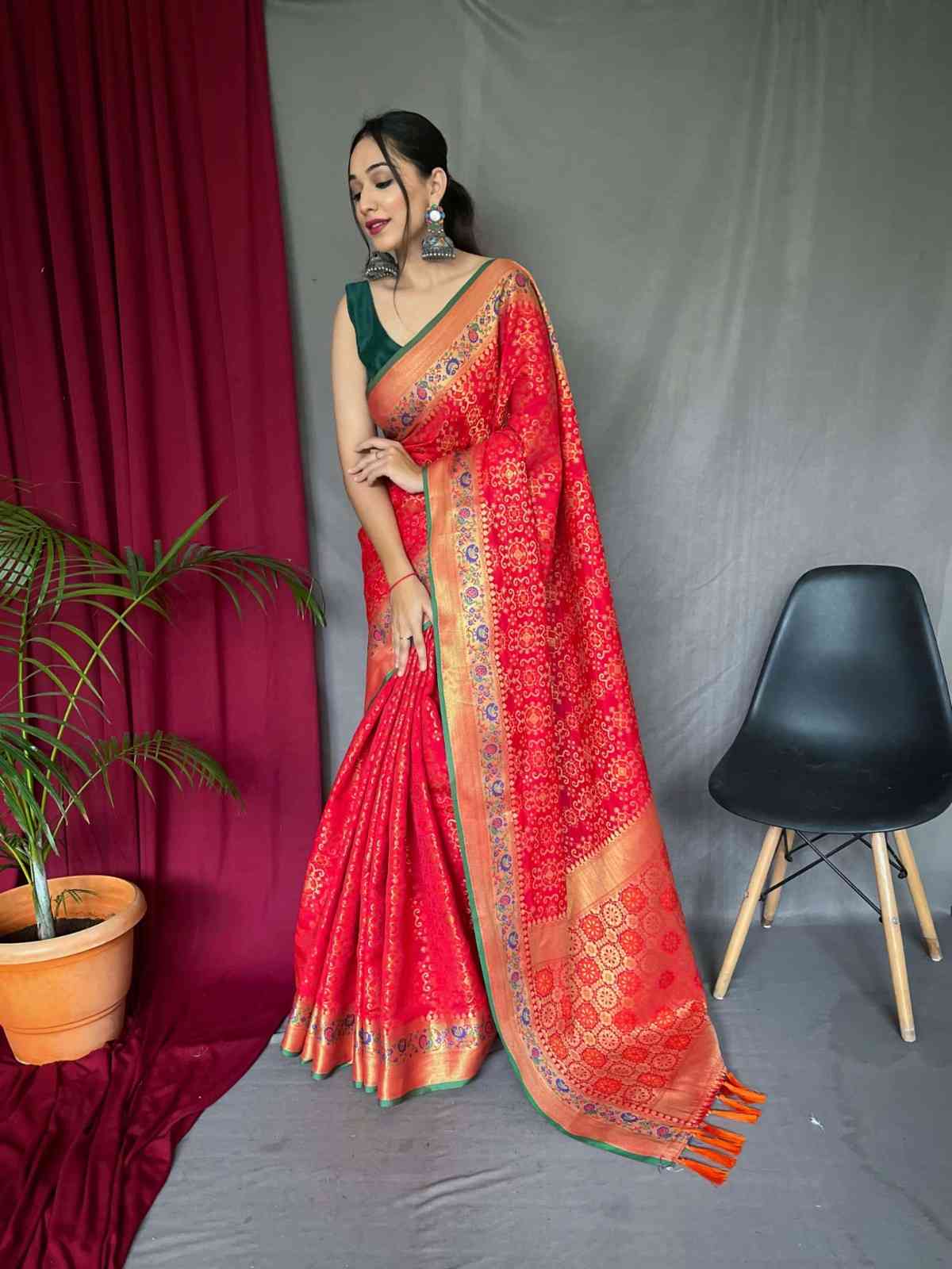 Women's Wear Bandhani patola Silk saree