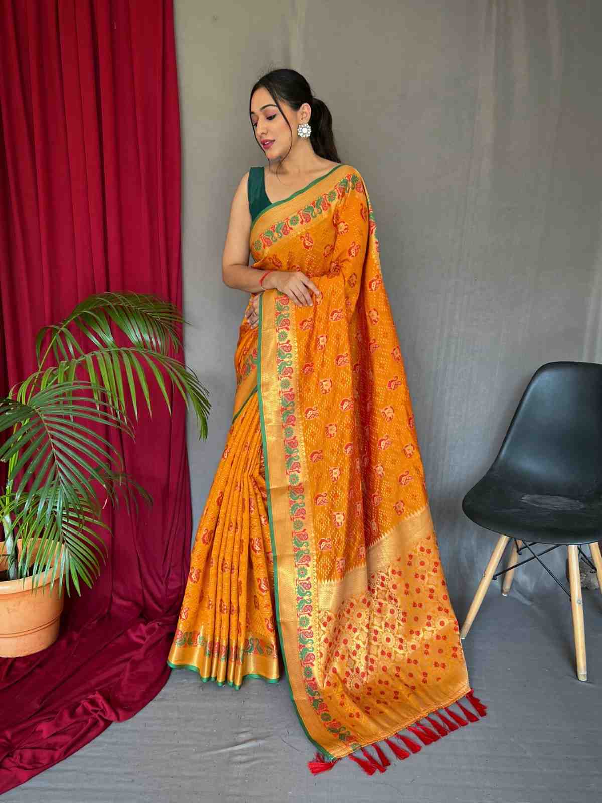 Women's wear patola silk saree with beautiful rich pallu