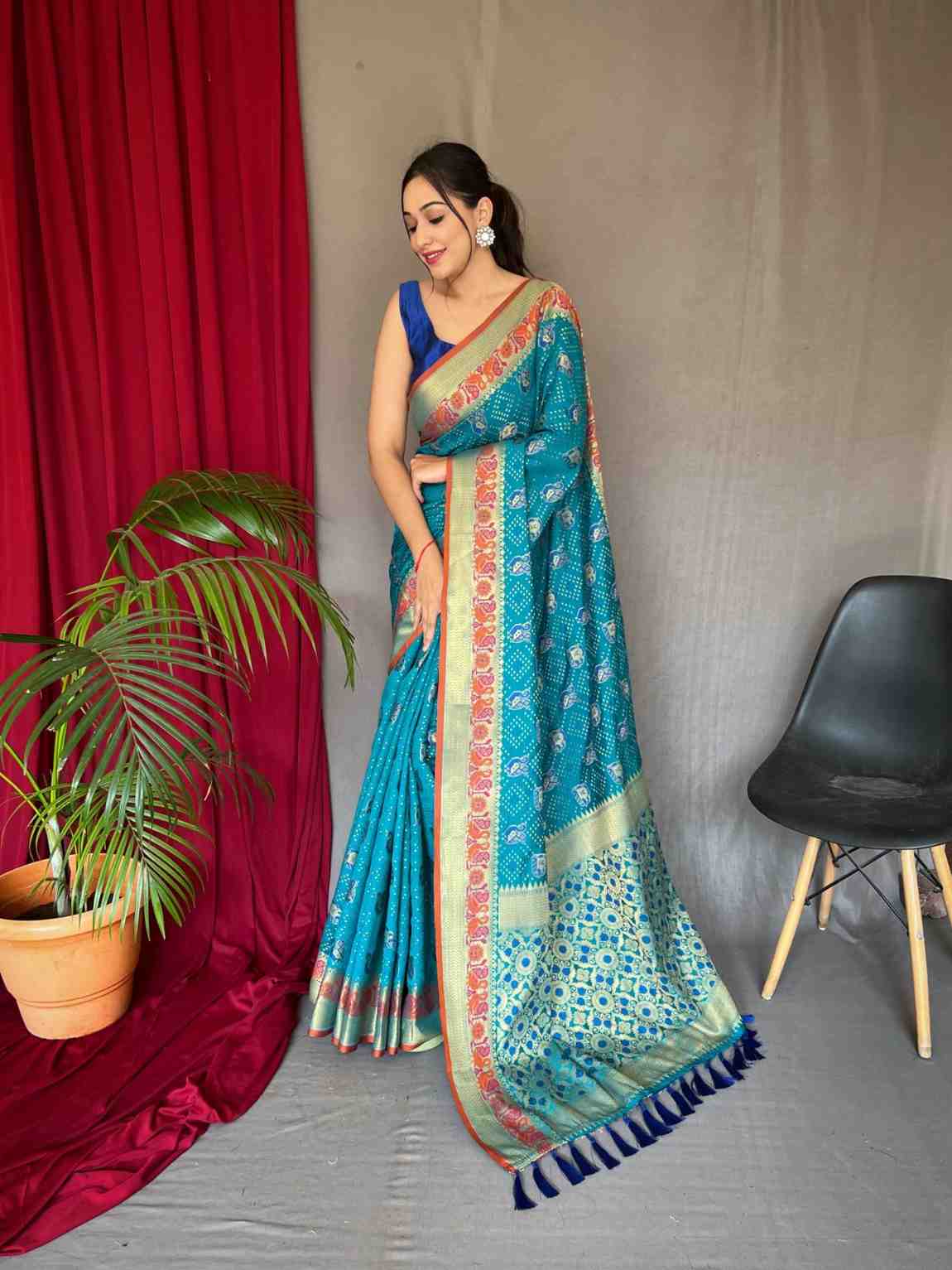 Rama Color patola Silk Saree