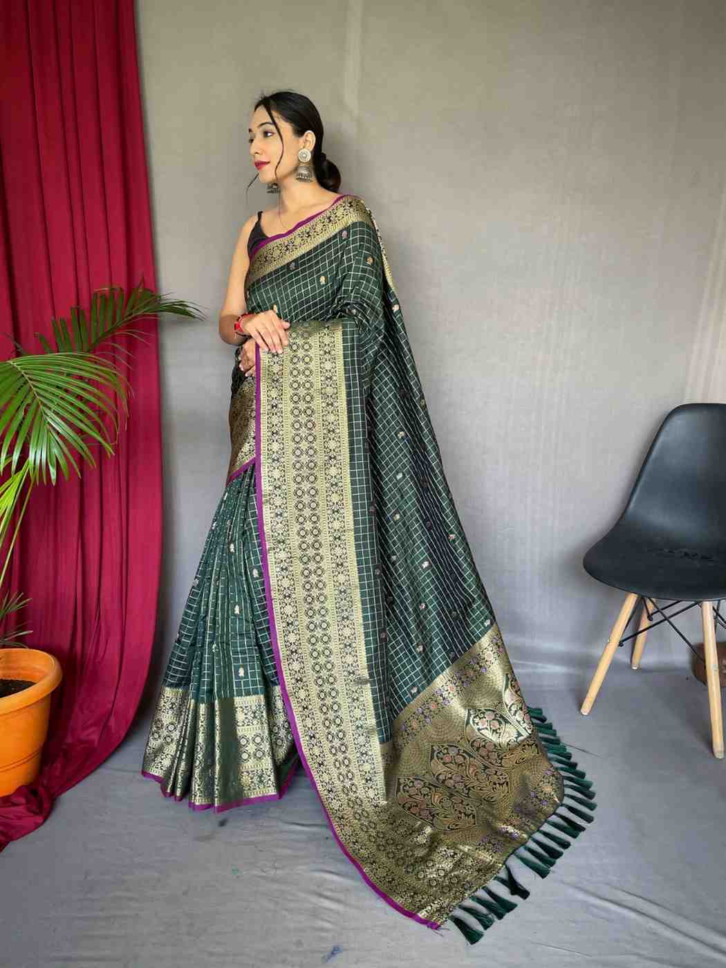 Green Color Banarasi Checks Saree