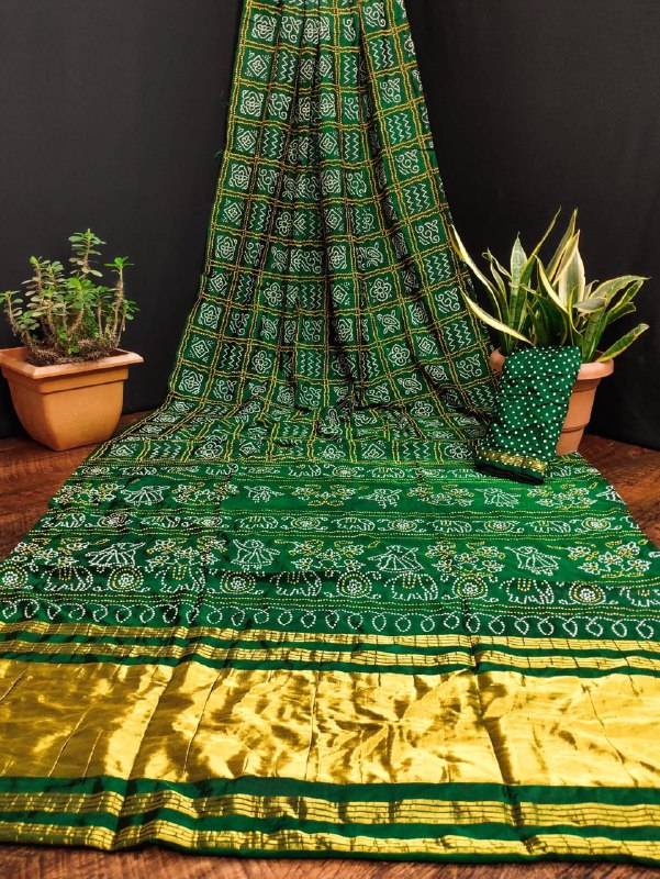 Green Color Bandhani Saree