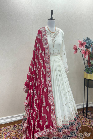 Res Color White Emboridery Work Gown